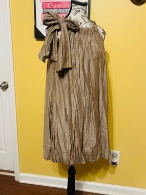 Ryu Metallic gold 100 Women's Dress Sz small